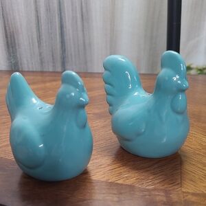 Food Network Turquoise Ceramic Chicken Rooster Salt and Pepper Shakers Set